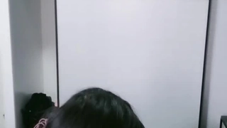 Jasmine的大黑天然巨乳在打炮的时候抖动