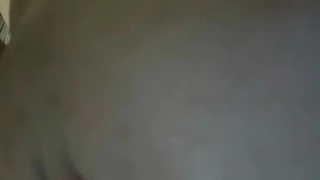 我去参加了一个垫子健康课程，没有真正的表演，出来的是邻居的傲慢漂亮妻子。我抓住了她的弱点，强迫她做出实际的动作并在她体内射精！榎本美咲在店外也被当成性奴隶。