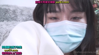 【坠入人间的精灵】嘴角的樱桃汁，小姐姐骨感身材诱人哦，极品白虎粉穴，掰开骚穴近距离观看白虎洞1