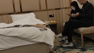 冒险一探，新晋探花，外围女神场，神似景甜，肤白貌美黑丝美腿，激情啪啪，屌大干痛了佳人