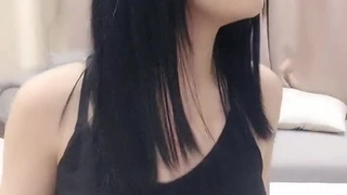 大学生的自制视频,让她的阴部被舔和操